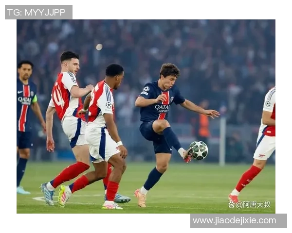 曼联与巴黎次回合精彩集锦回顾激情对决再现经典时刻